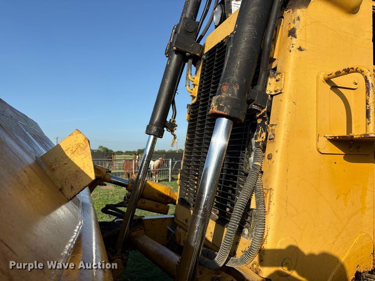 image for item DM1954 1987 Caterpillar D8N dozer