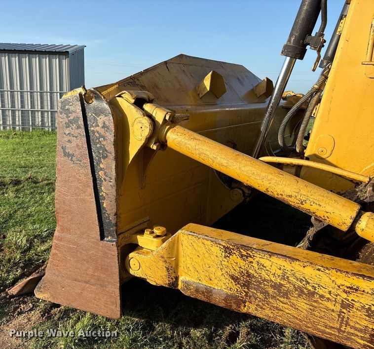 image for item DM1954 1987 Caterpillar D8N dozer