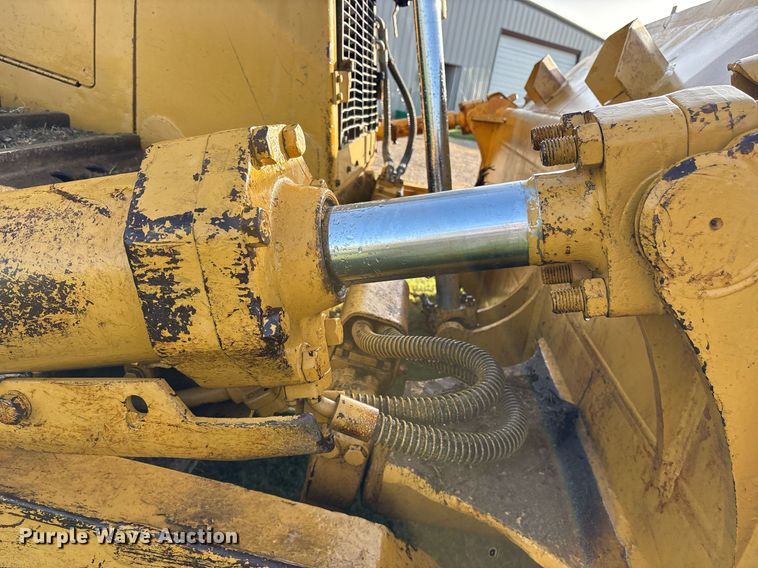 image for item DM1954 1987 Caterpillar D8N dozer