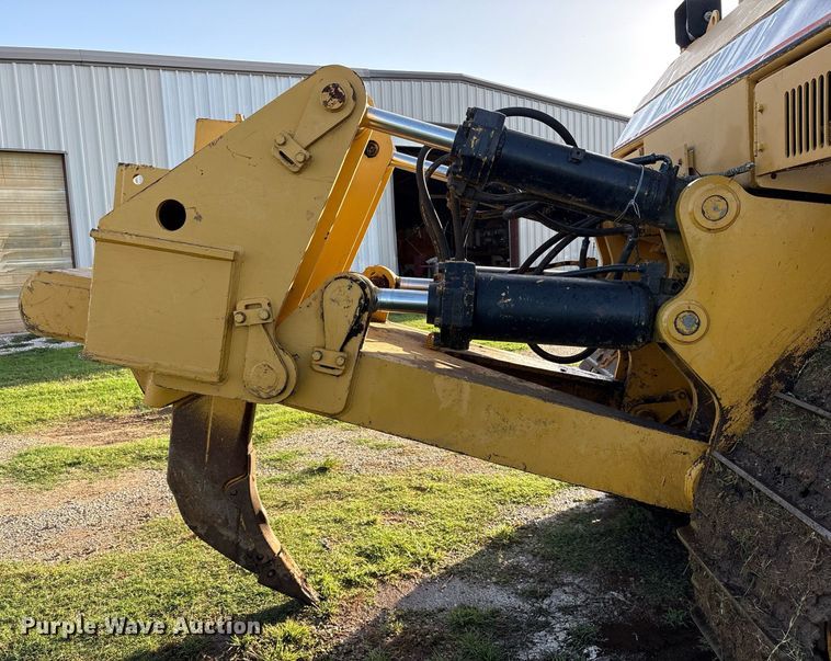 image for item DM1954 1987 Caterpillar D8N dozer