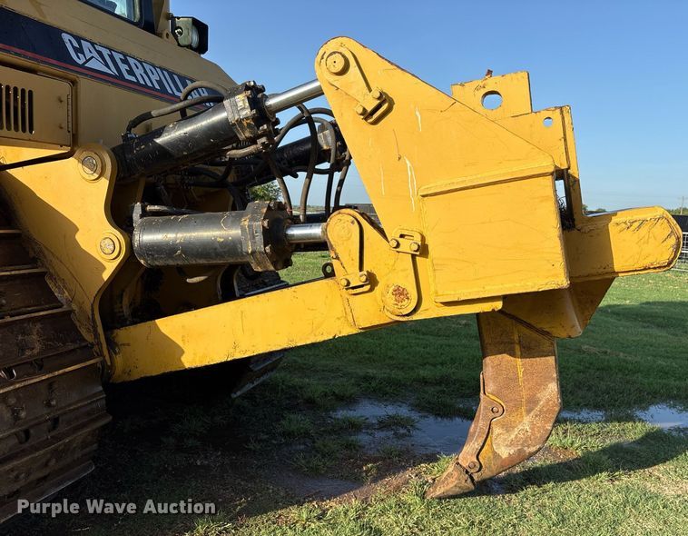 image for item DM1954 1987 Caterpillar D8N dozer