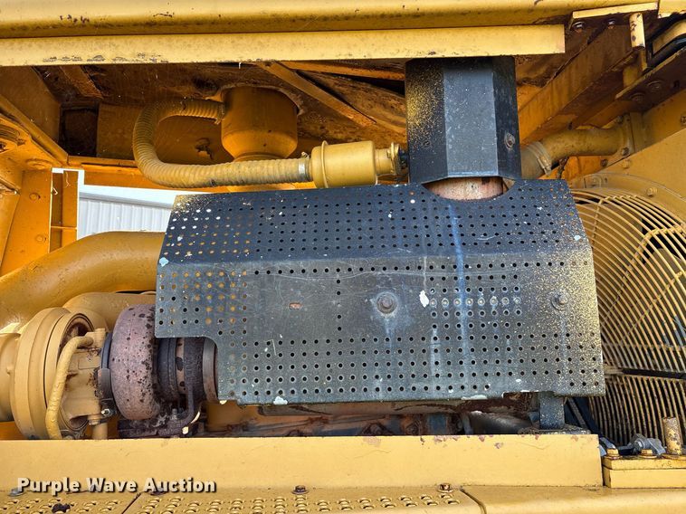 image for item DM1954 1987 Caterpillar D8N dozer