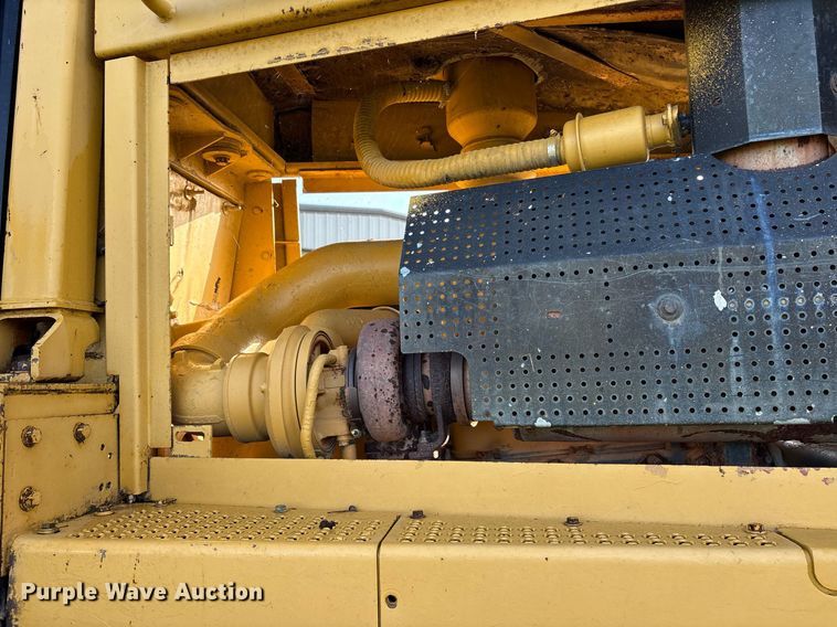 image for item DM1954 1987 Caterpillar D8N dozer