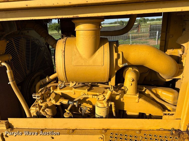 image for item DM1954 1987 Caterpillar D8N dozer