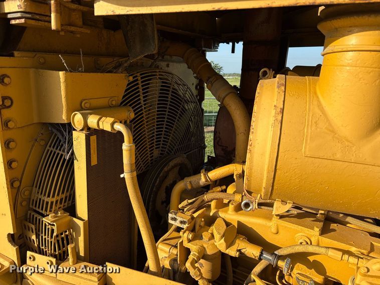 image for item DM1954 1987 Caterpillar D8N dozer