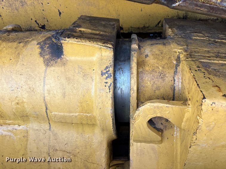 image for item DM1954 1987 Caterpillar D8N dozer