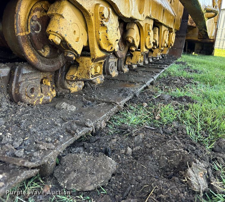 image for item DM1954 1987 Caterpillar D8N dozer