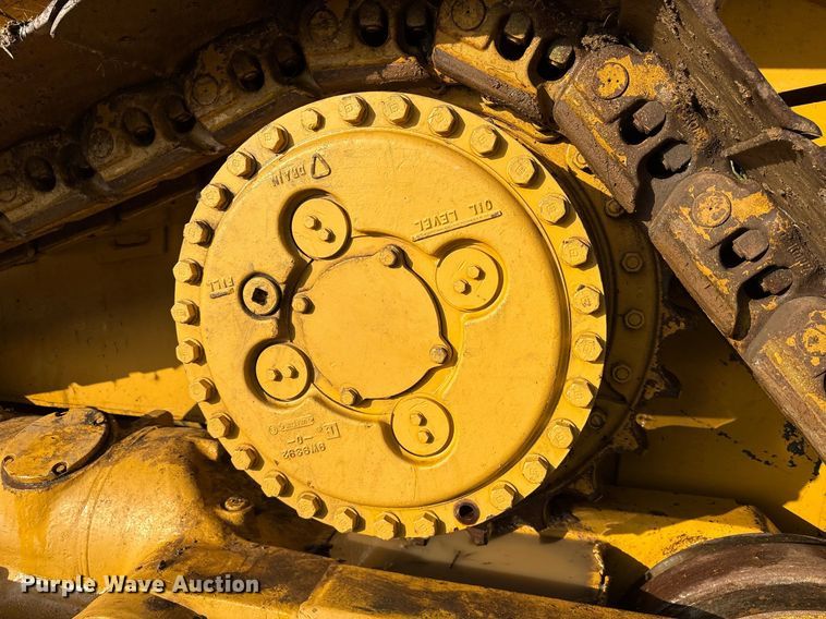 image for item DM1954 1987 Caterpillar D8N dozer