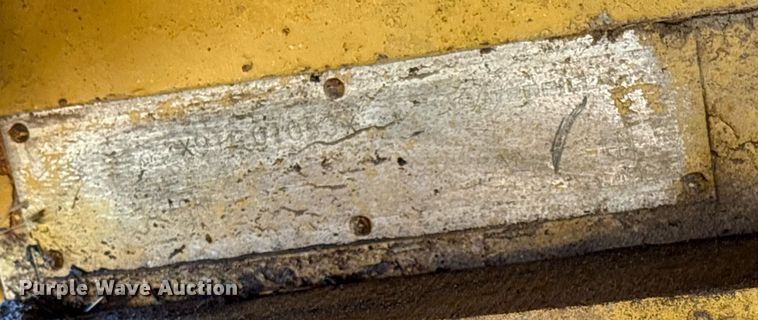 image for item DM1954 1987 Caterpillar D8N dozer