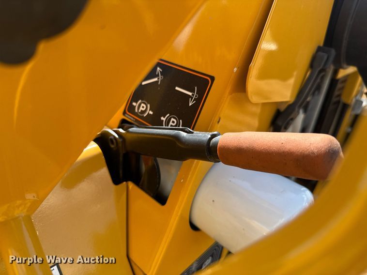 image for item DO0963 2016 Vermeer PTX44 trencher