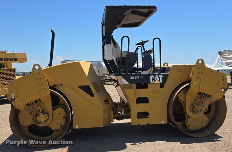 COMPACTADOR 2009 CATERPILLAR CB534DXW