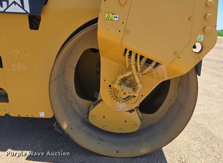 image for item DR3868 2009 Caterpillar CB534D XW double drum vibratory roller