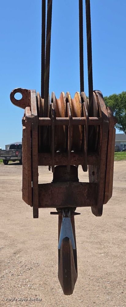 image for item DR3873 1991 Grove RT 528C crane