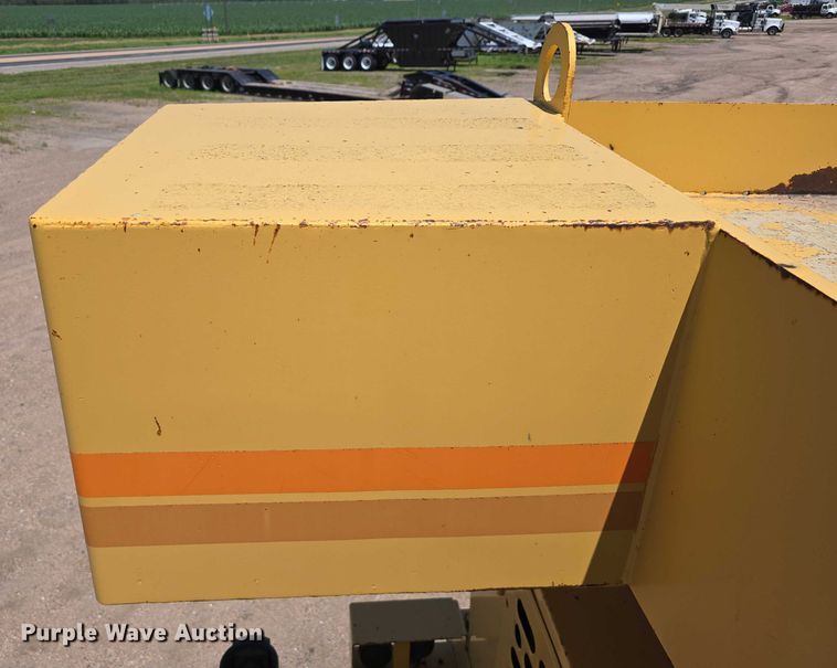 image for item DR3873 1991 Grove RT 528C crane