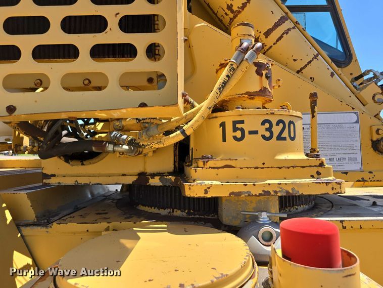 image for item DR3873 1991 Grove RT 528C crane
