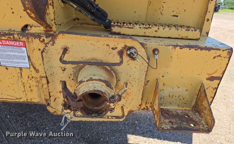 image for item DR3873 1991 Grove RT 528C crane