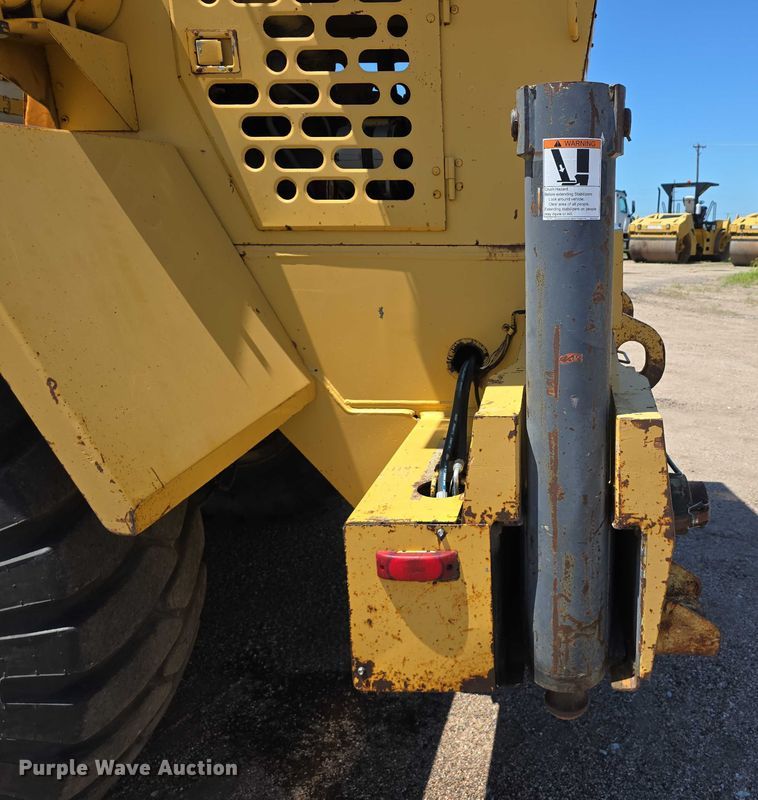 image for item DR3873 1991 Grove RT 528C crane