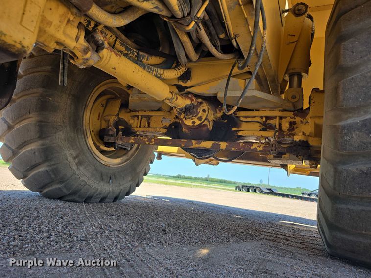 image for item DR3873 1991 Grove RT 528C crane