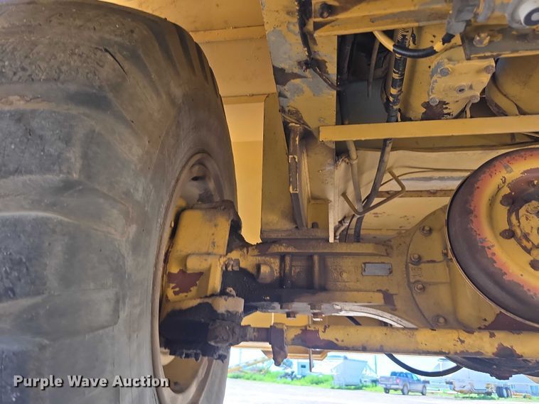 image for item DR3873 1991 Grove RT 528C crane