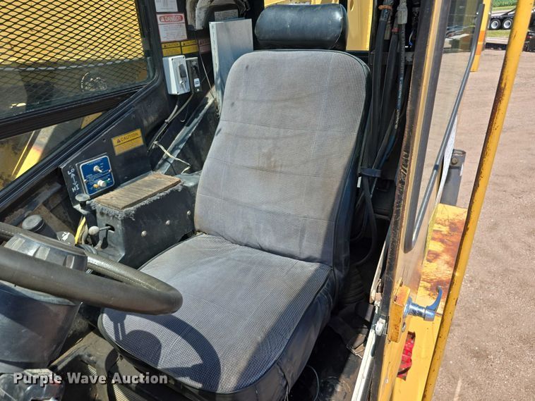 image for item DR3873 1991 Grove RT 528C crane