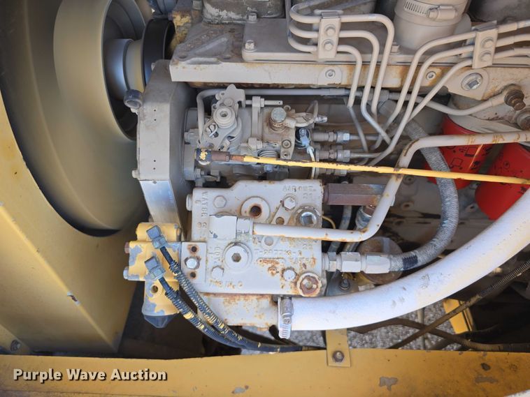 image for item DR3873 1991 Grove RT 528C crane