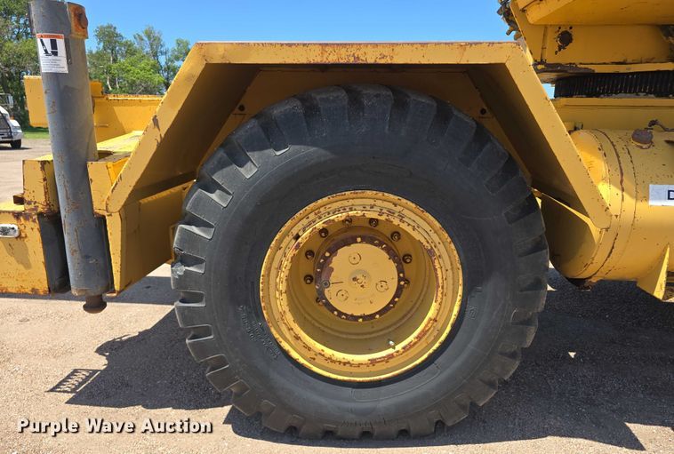 image for item DR3873 1991 Grove RT 528C crane