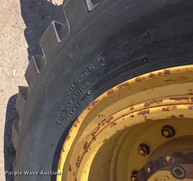 image for item DR3873 1991 Grove RT 528C crane