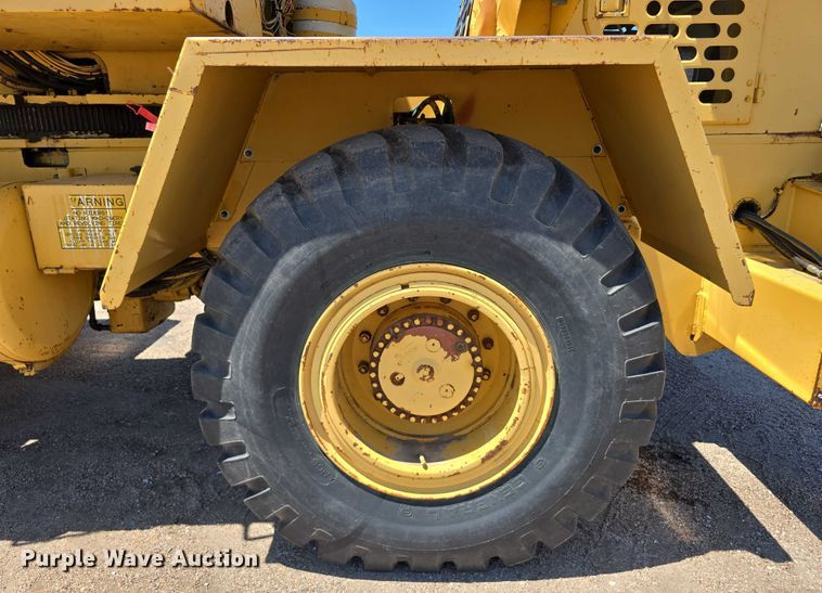 image for item DR3873 1991 Grove RT 528C crane