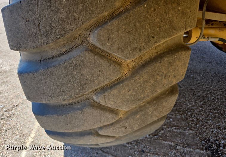 image for item DR3873 1991 Grove RT 528C crane