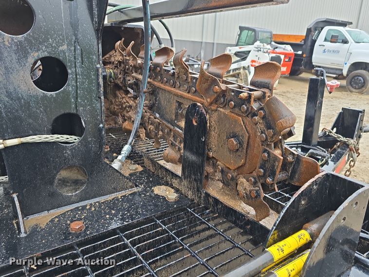 image for item DR3877 2005 Ditch Witch SK500 compact utility loader