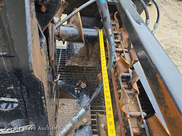 image for item DR3877 2005 Ditch Witch SK500 compact utility loader