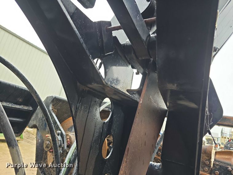 image for item DR3877 2005 Ditch Witch SK500 compact utility loader