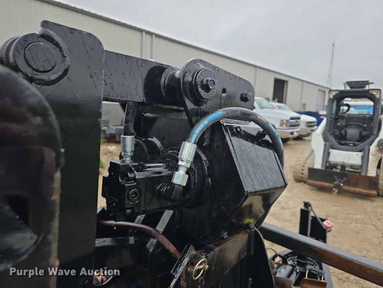 image for item DR3877 2005 Ditch Witch SK500 compact utility loader