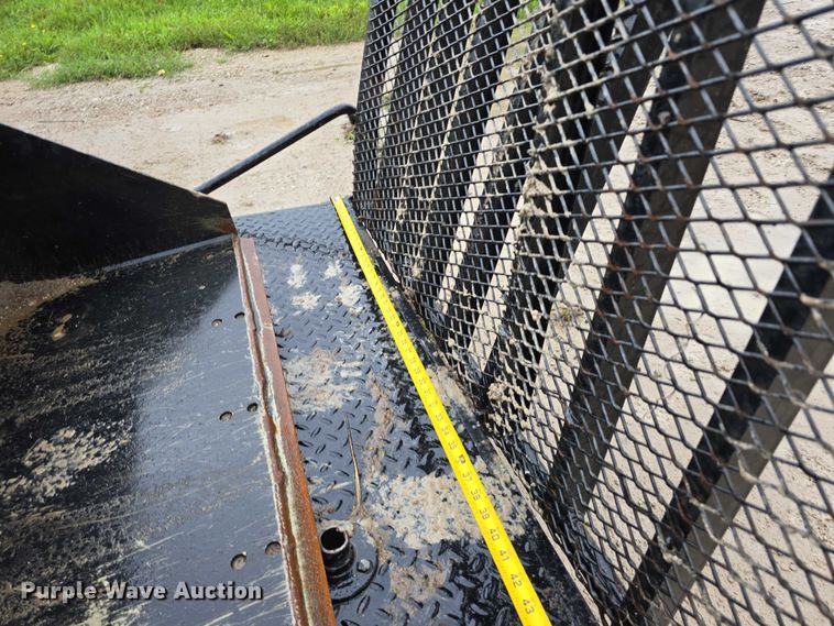 image for item DR3877 2005 Ditch Witch SK500 compact utility loader