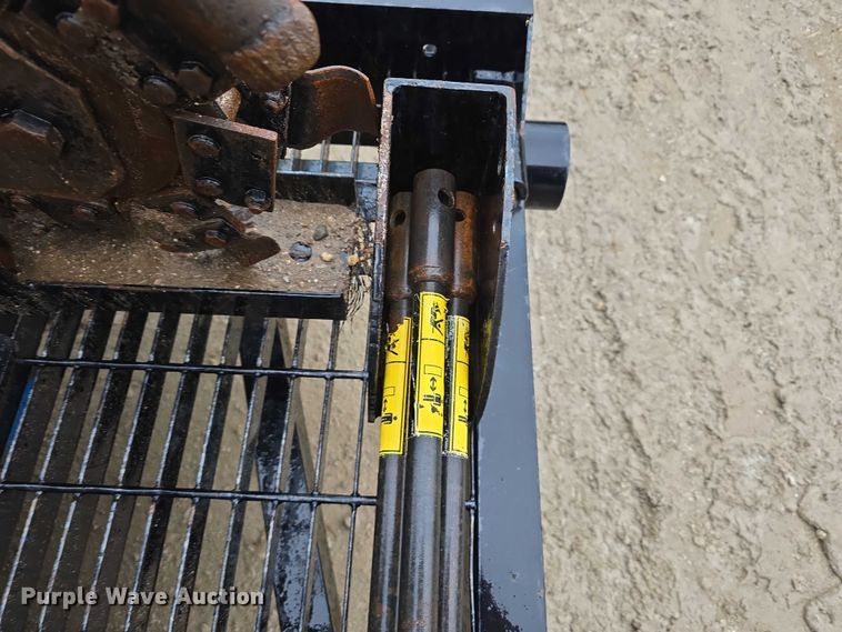 image for item DR3877 2005 Ditch Witch SK500 compact utility loader