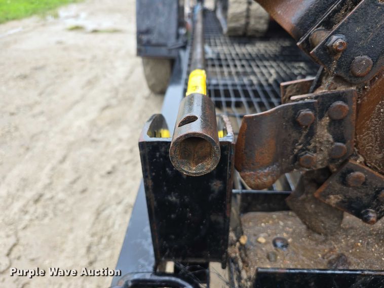 image for item DR3877 2005 Ditch Witch SK500 compact utility loader