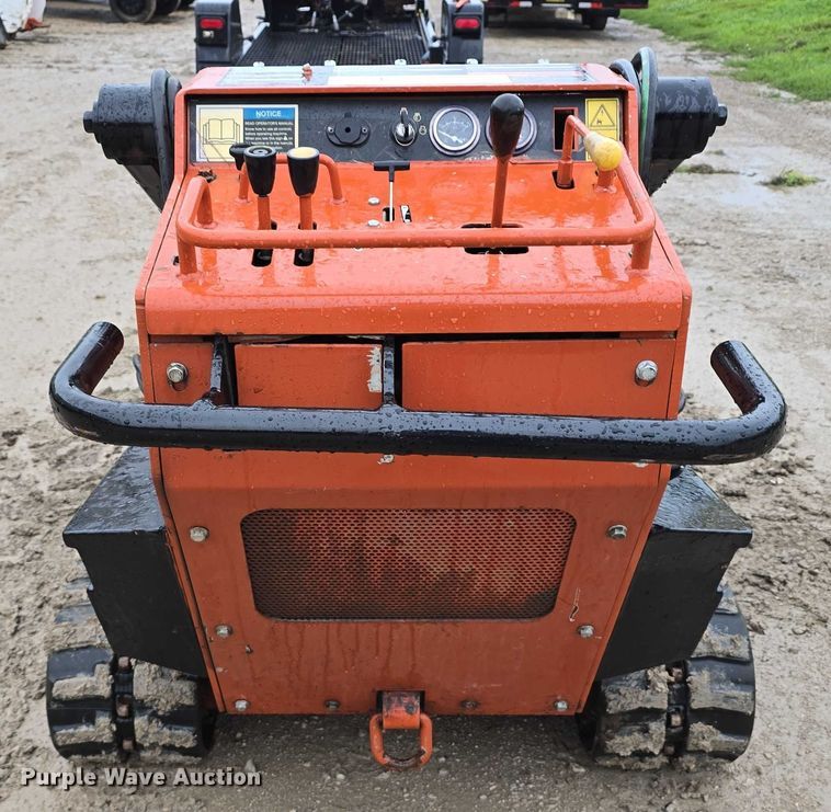 image for item DR3877 2005 Ditch Witch SK500 compact utility loader