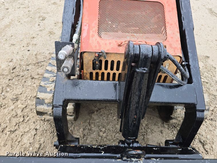 image for item DR3877 2005 Ditch Witch SK500 compact utility loader