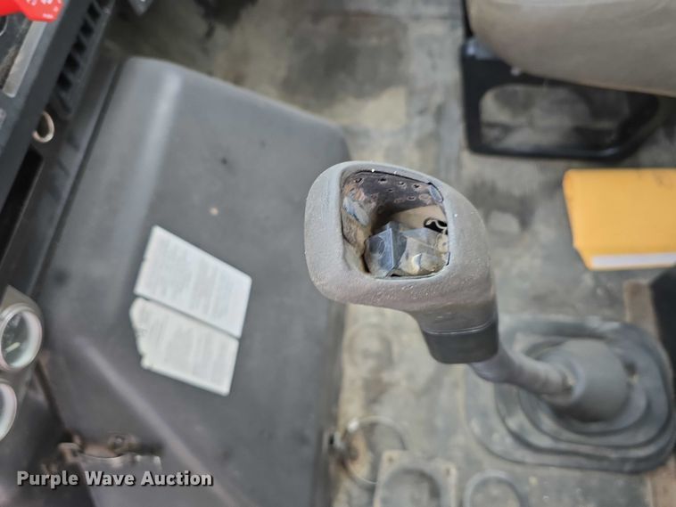 image for item DR3878 1997 International 8200 tank truck