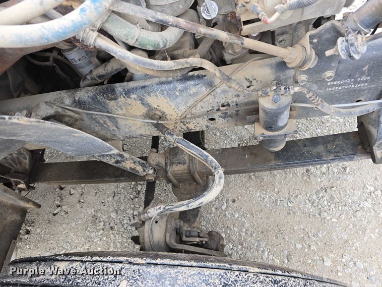 image for item DR3878 1997 International 8200 tank truck