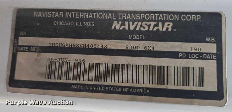 image for item DR3878 1997 International 8200 tank truck