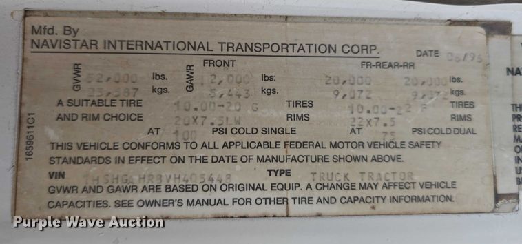 image for item DR3878 1997 International 8200 tank truck