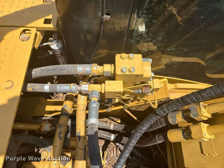 image for item DS3823 2008 Caterpillar 324D L excavator
