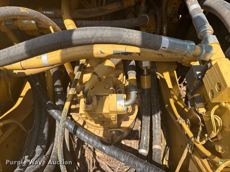 image for item DS3823 2008 Caterpillar 324D L excavator