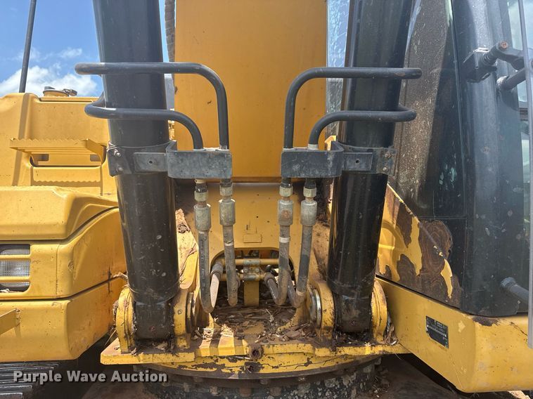 image for item DS3823 2008 Caterpillar 324D L excavator