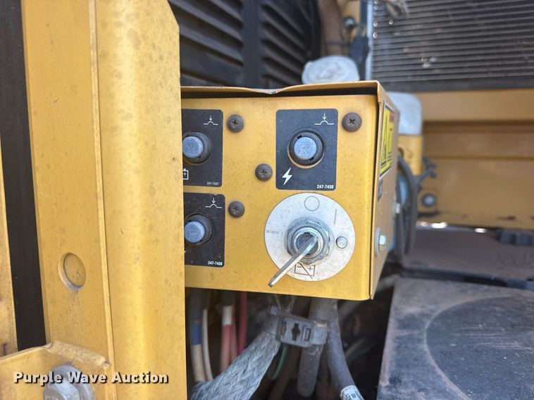 image for item DS3823 2008 Caterpillar 324D L excavator