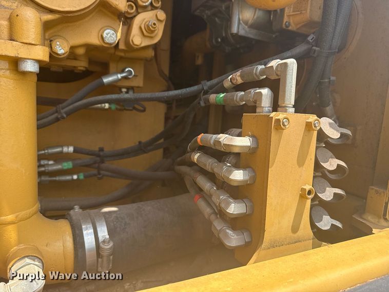 image for item DS3823 2008 Caterpillar 324D L excavator