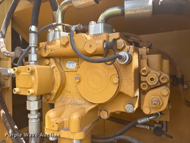 image for item DS3823 2008 Caterpillar 324D L excavator