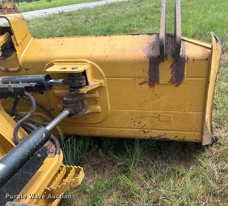 image for item DS3825 2019 Caterpillar D5K2 LGP dozer