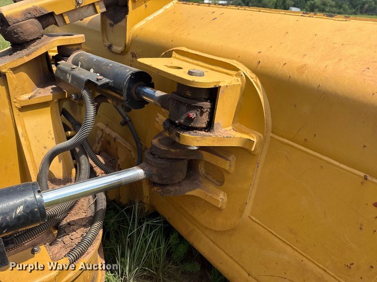 image for item DS3825 2019 Caterpillar D5K2 LGP dozer